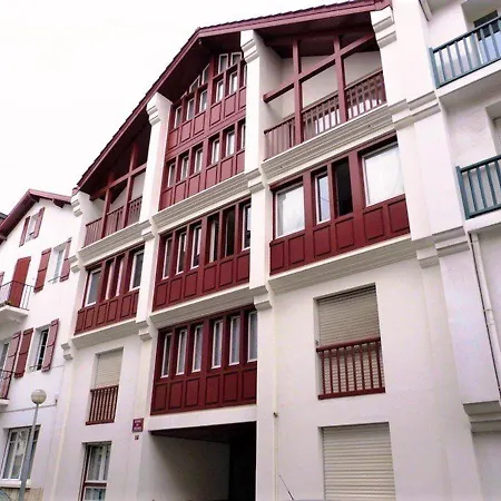 Moderne Au Coeur De Saint-jean-de-luz, A Deux Pas De La Et Des Halles - Fr-1-4-648
